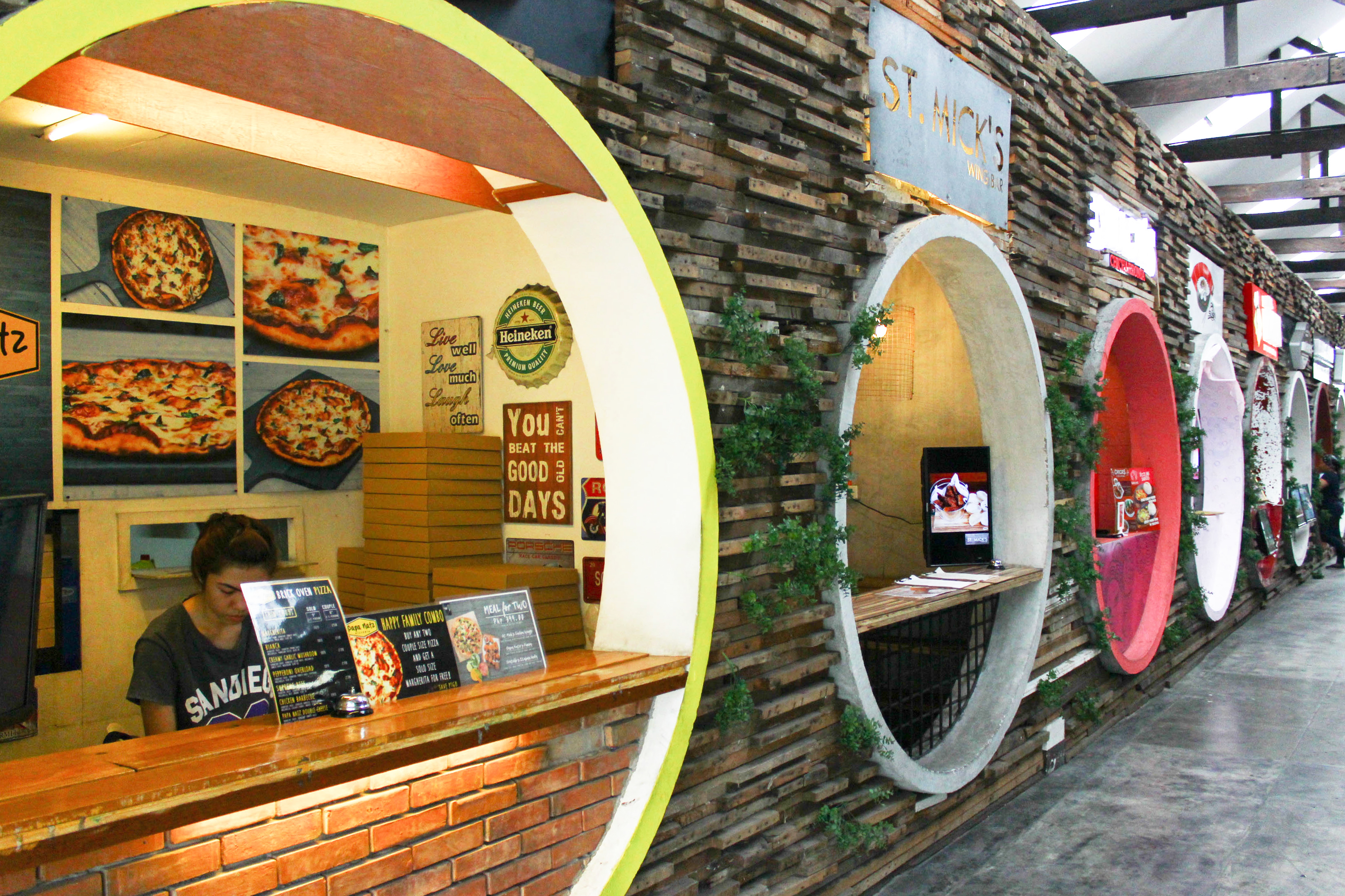 Grub Hub - Visayas Avenue (Food Park) Grub Hub - Visayas Avenue (Food Park)