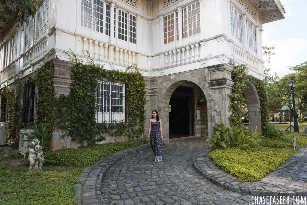 Las Casas Filipinas de Acuzar - Travel Back in Time (Travel Guide)