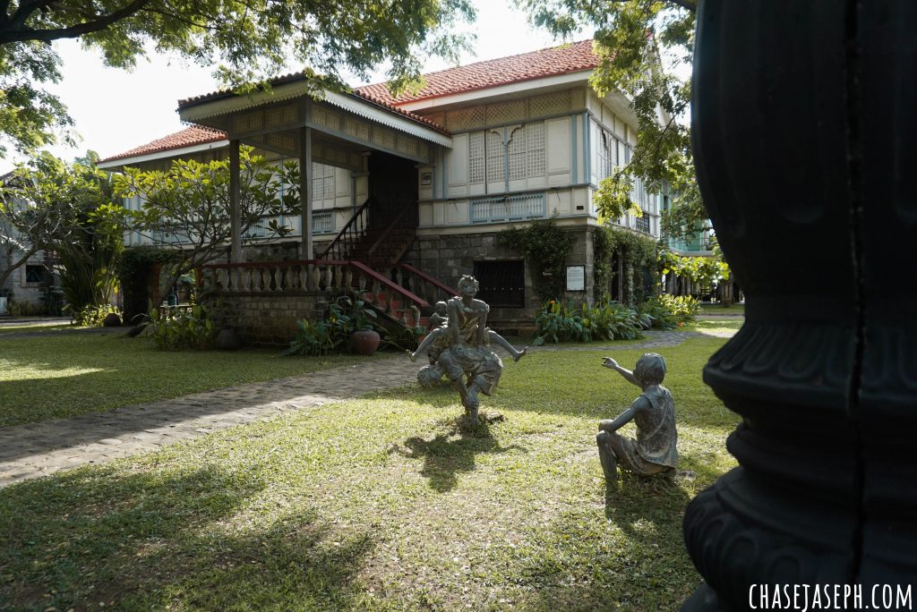 Las Casas Filipinas de Acuzar - Travel Back in Time (Travel Guide)