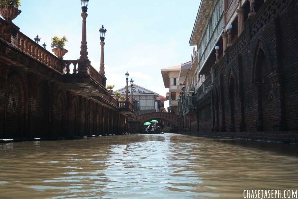 Las Casas Filipinas de Acuzar - Travel Back in Time (Travel Guide)