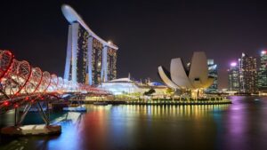 Singapore Travel Guides and Itinerary. Photo by Timo Volz.