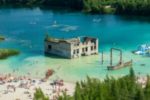 Estonia Travel Itineraries and Guides. Photo by Kazuki Taira.