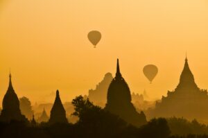 Myanmar (Burma) Travel Guides and Itineraries. Photo by Charlie Costello.